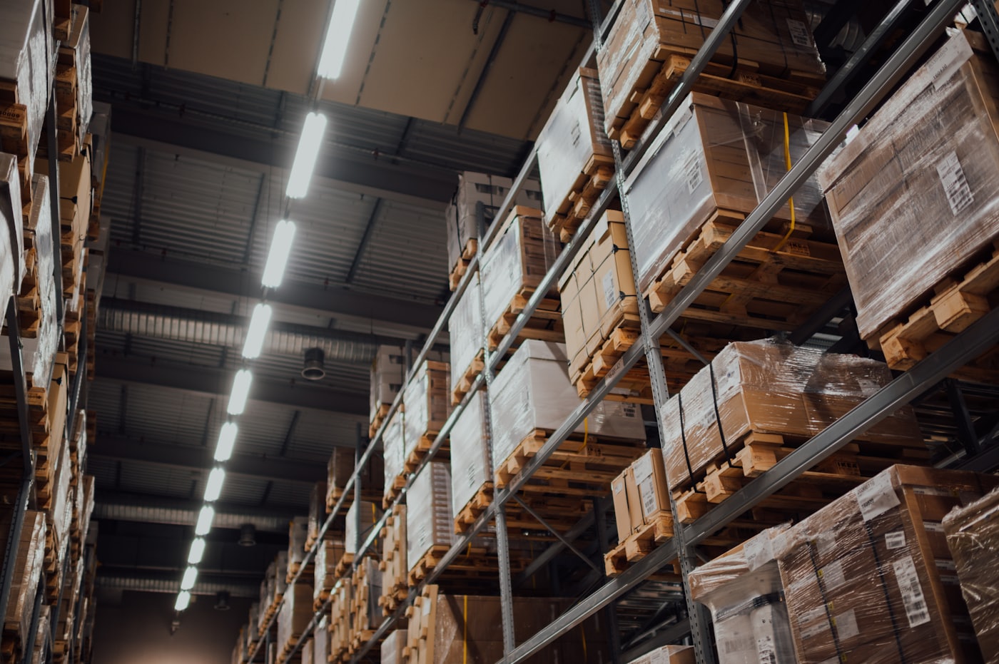 Distribution warehouse